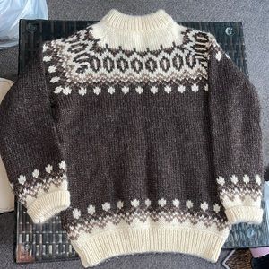 Vintage unisex brown and creme sweater
